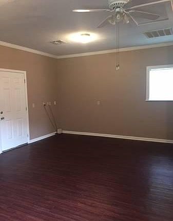 2nd image of 16496 Live Oak Dr