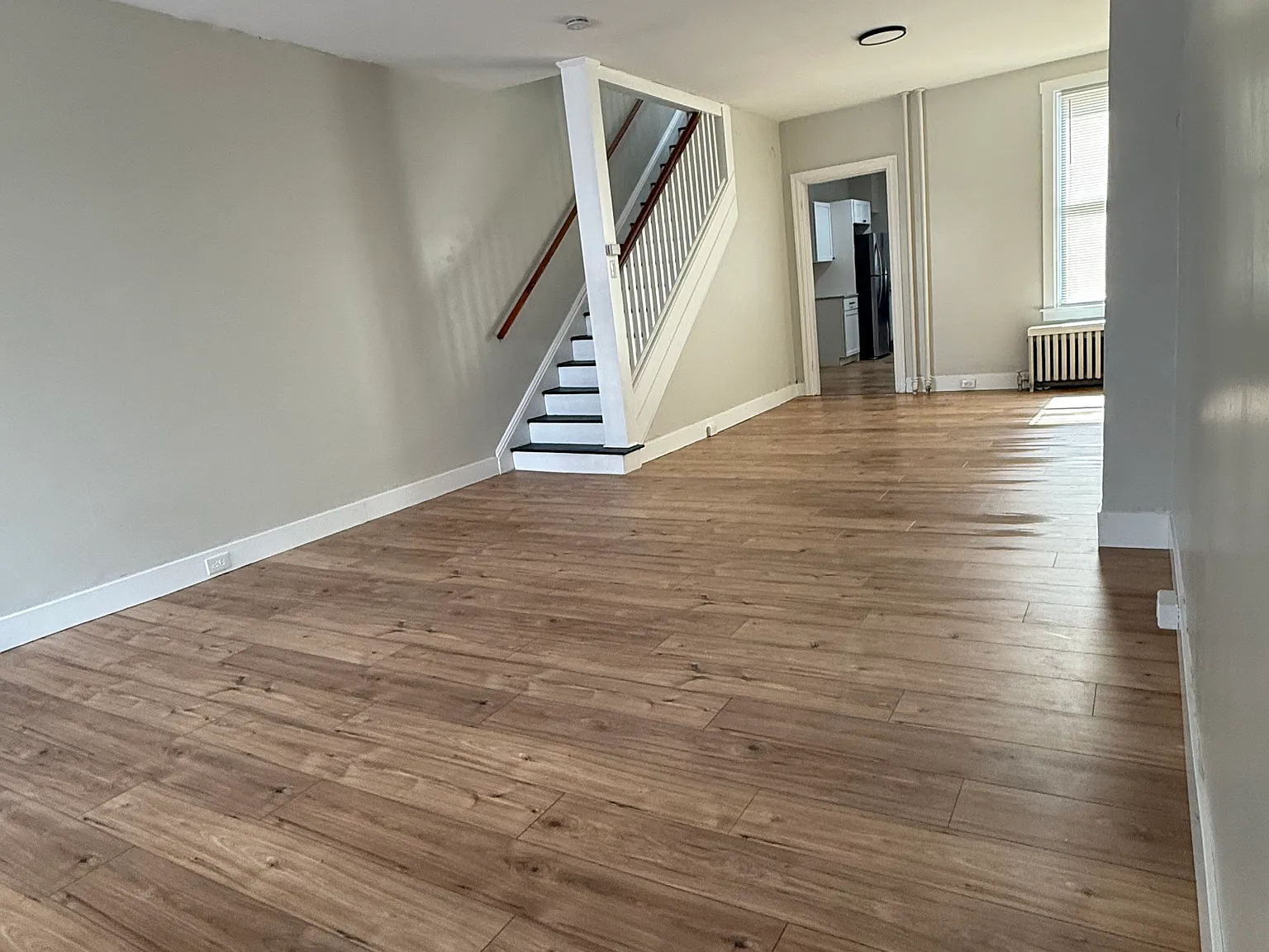 5 bed, 1746 sqft, $1,800 — Photo 2