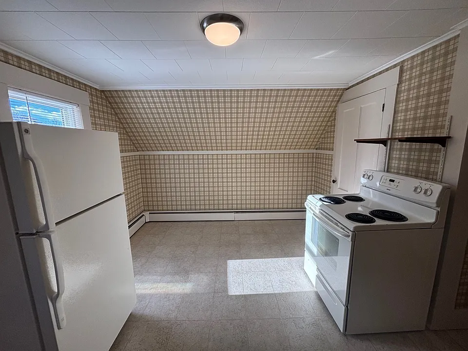 Kitchen has space for Dining