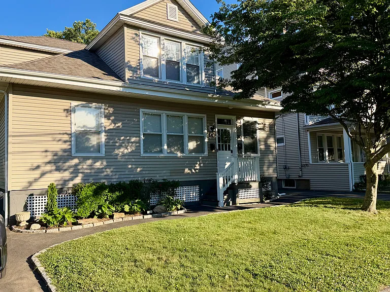 34 Kenwood Ave — Photo 13