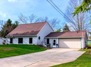 1735 Scully Rd, Mount Pleasant, MI 48858