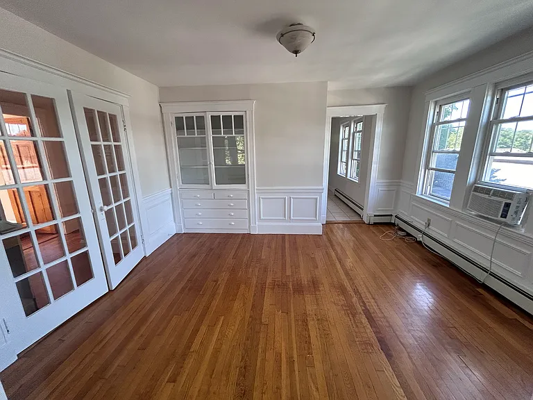 7 Lorraine St #2 — Photo 11