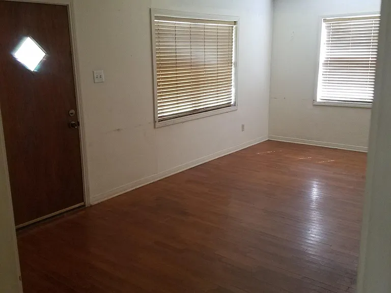 133 Washington East Ave — Photo 5