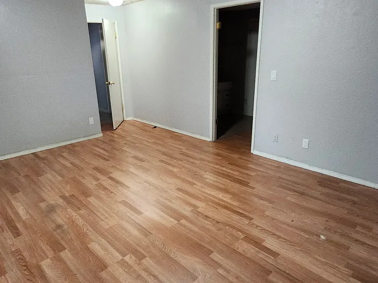 13110 SW Ash Dr — Photo 2