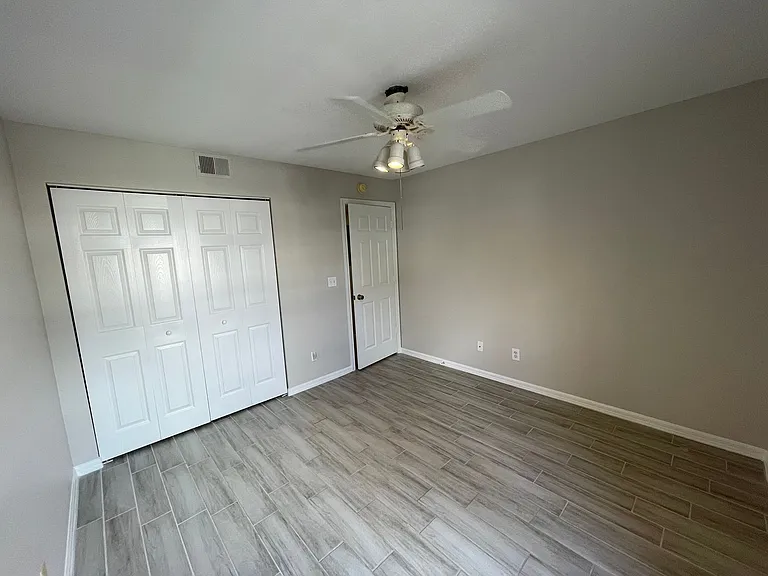 26741 Little John Ct #14 — Photo 16