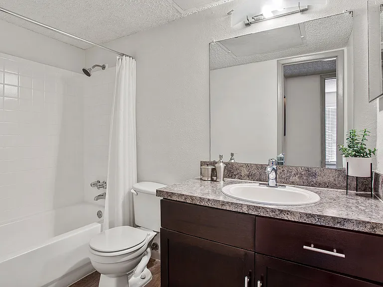C242450_AdairoffAddison_Model2b2b_Bathroom2_01