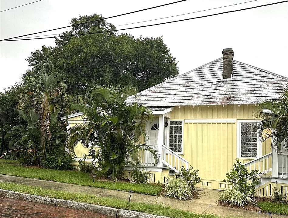 109 Hibiscus St #1