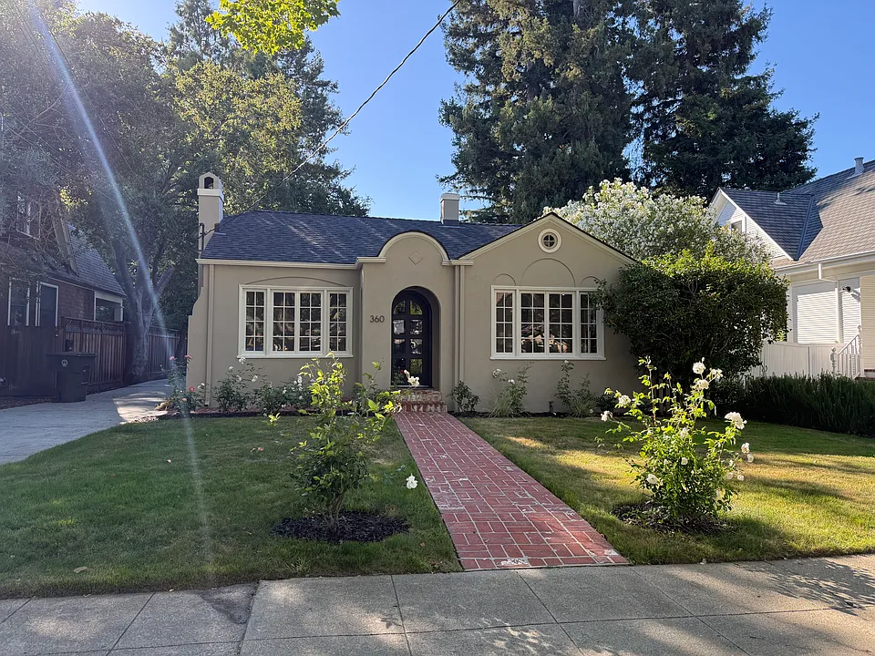 360 Stanford Ave