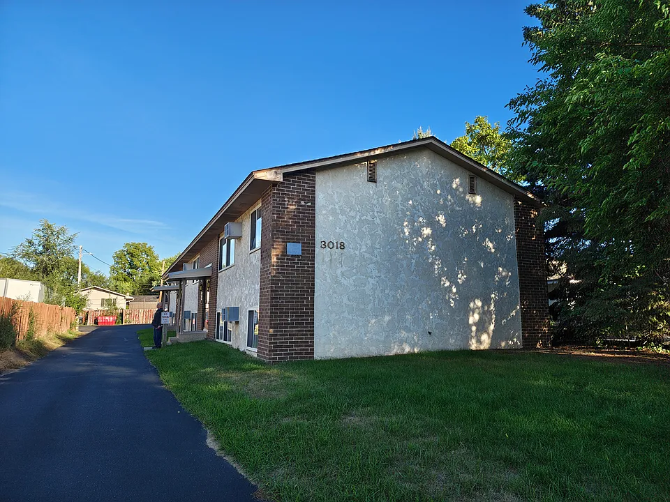 3018 6th Ave #2