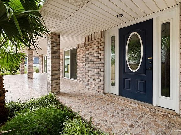 3rd image of 1038 El Paseo Dr