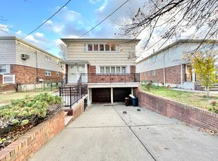14622 25th Rd, Flushing, NY 11354