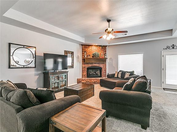 3rd image of 5808 SE 144th St