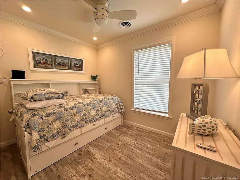 2632 NE Pelican Way — Photo 13