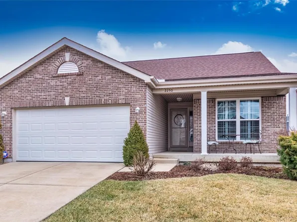 2250 Anna Vista Ct, Saint Louis, MO 63125
