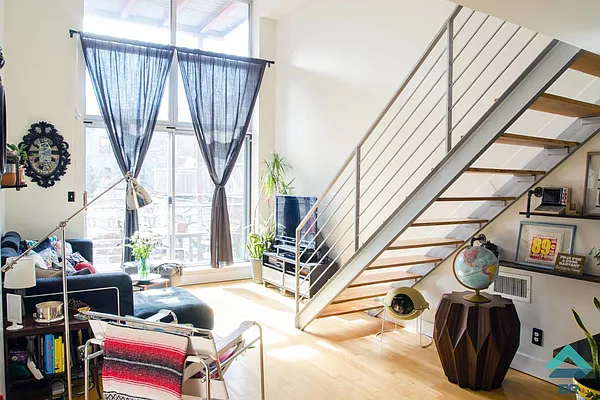 Rented by EXR | media 1