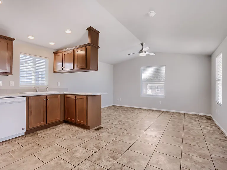 2434 E Main St #14 — Photo 8
