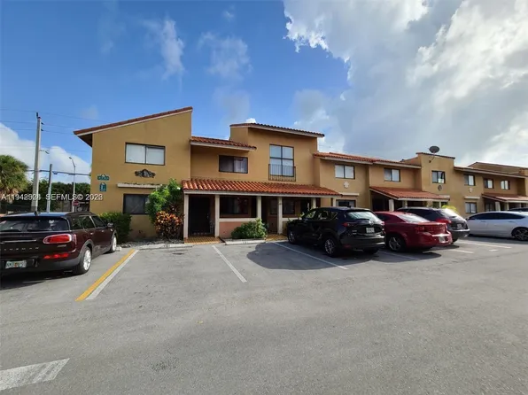 2710 W 60th Pl APT 202, Hialeah, FL 33016