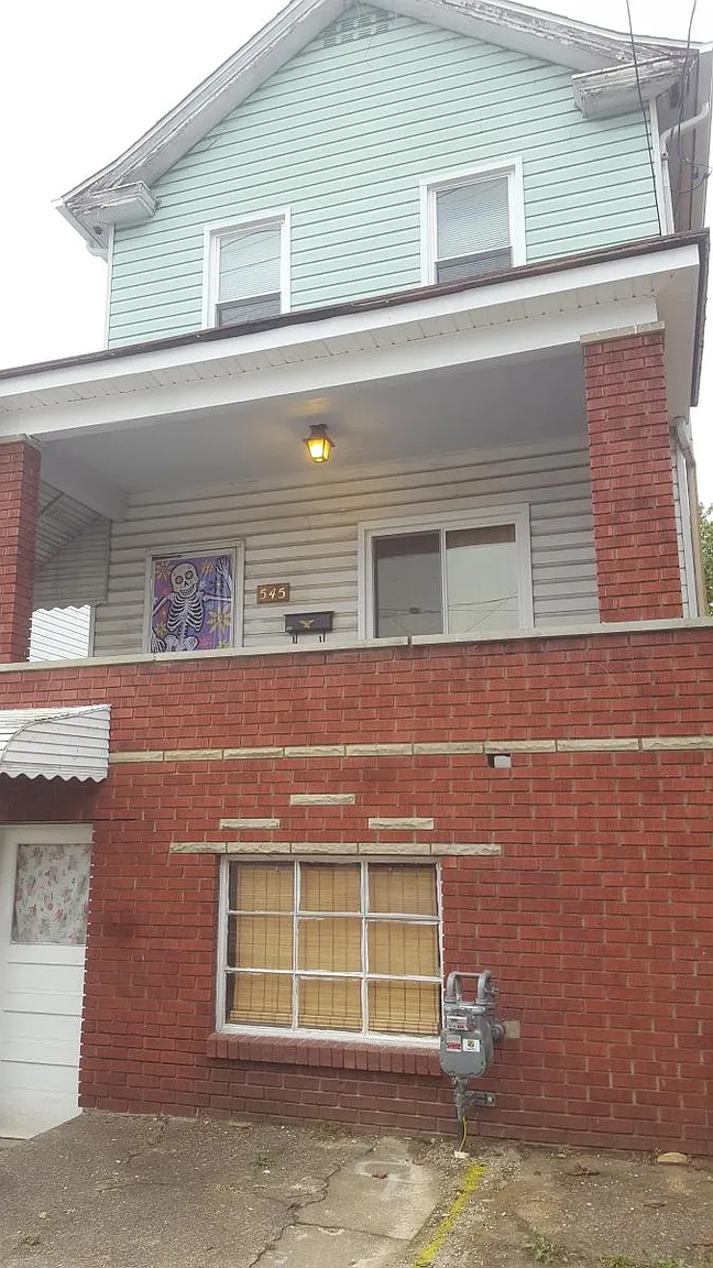 545 3rd St photo 1
