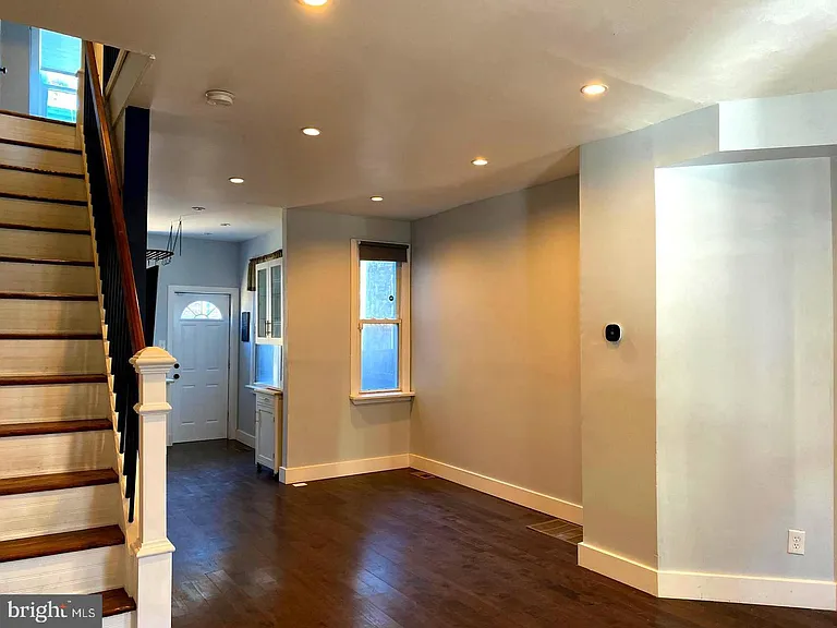 1457 N Corlies St — Photo 8