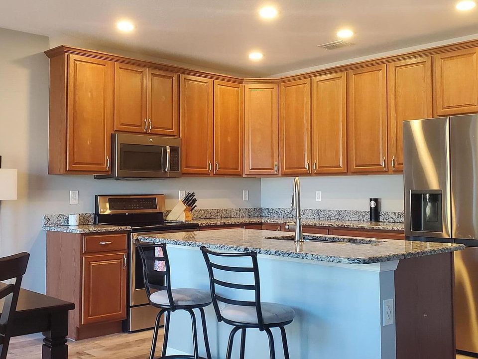 1st image of 433 SW Leona Drive