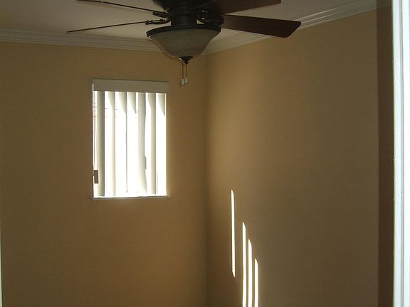 4th image of 27 Esperanza Ave