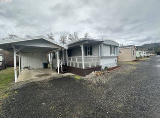 203 NE Neptune Ct, Roseburg, OR
