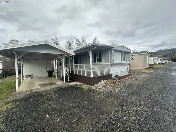 201 NE Peggy Ave Space 5, Roseburg, OR 97470