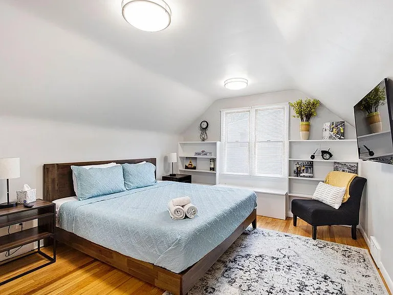 2024 Rowland Ave — Photo 13