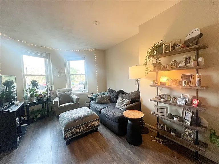 122 London St #2 — Photo 12