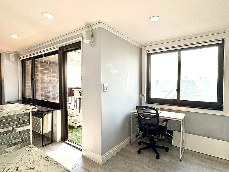 333 Pearl St #26A — Photo 7