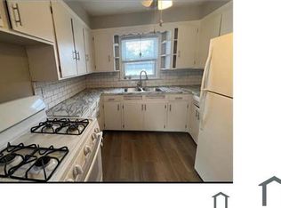 2292 Ashurst Rd, University Heights, OH 44118