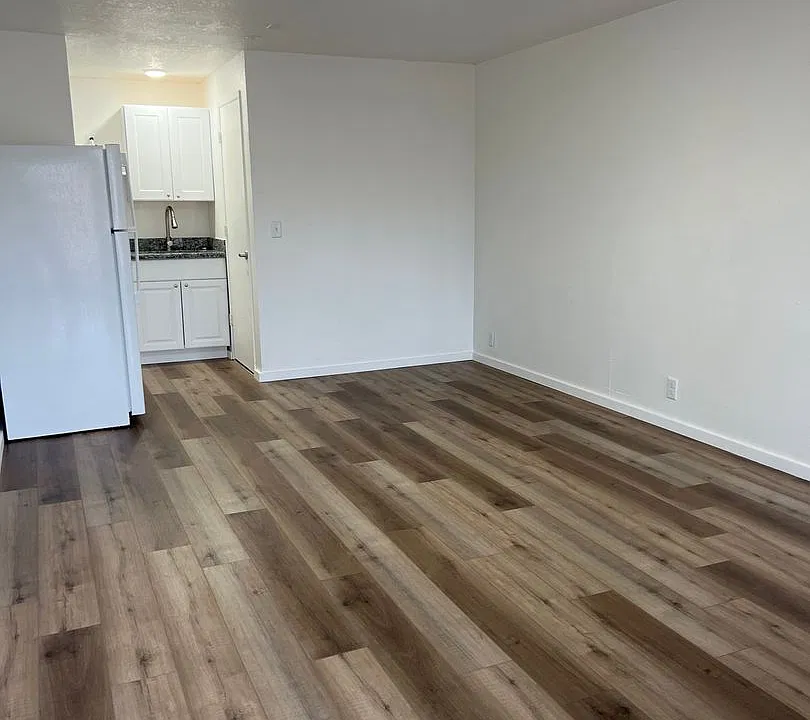 345 E Oregon Ave #237