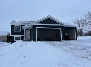 6151 Cody Ln NW, Rochester, MN 55901