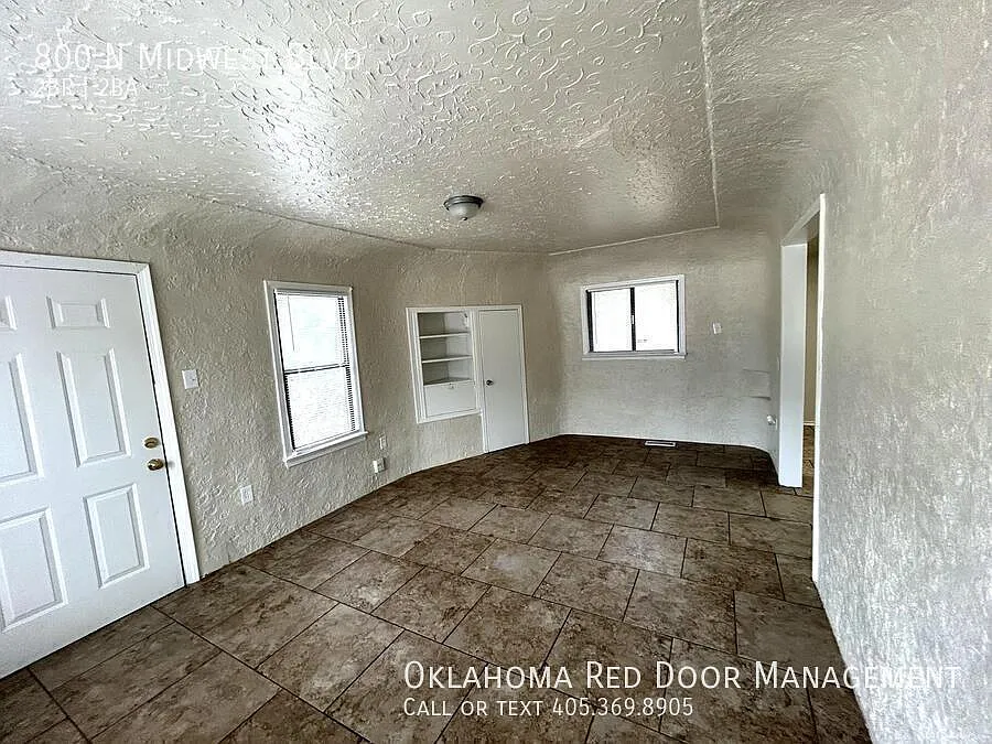 2 bed, 1080 sqft, $1,099 — Photo 3