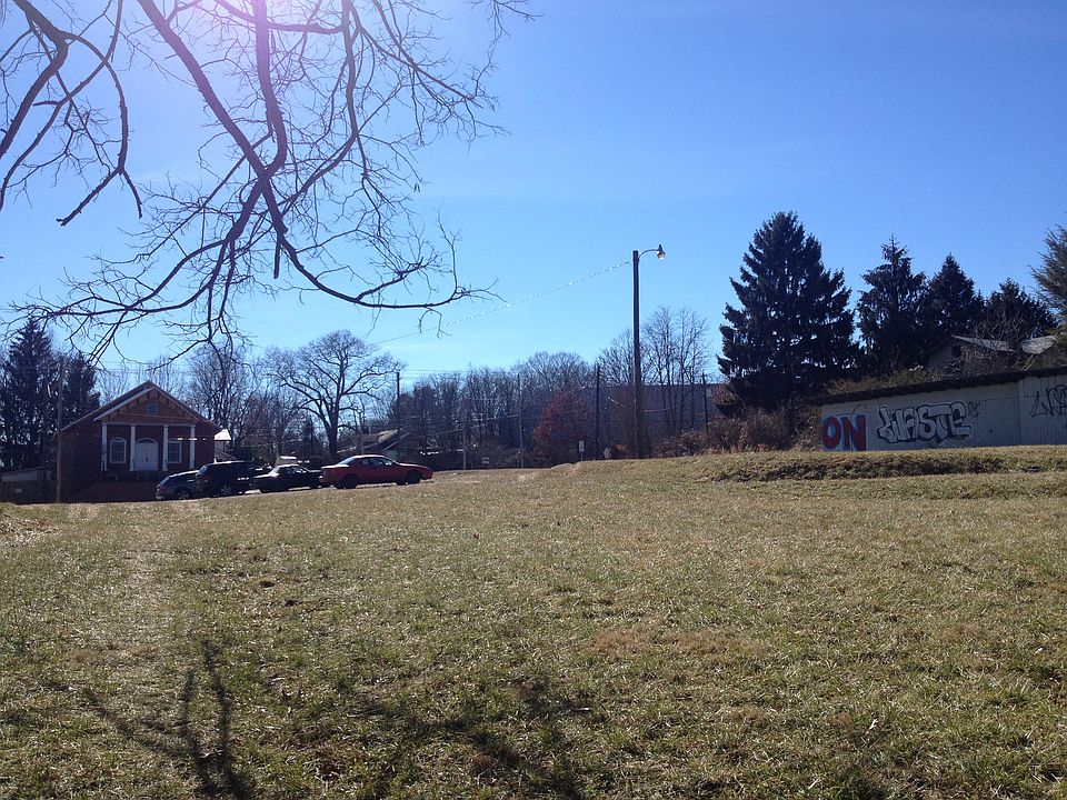 1st image of 315 Haywood Road
