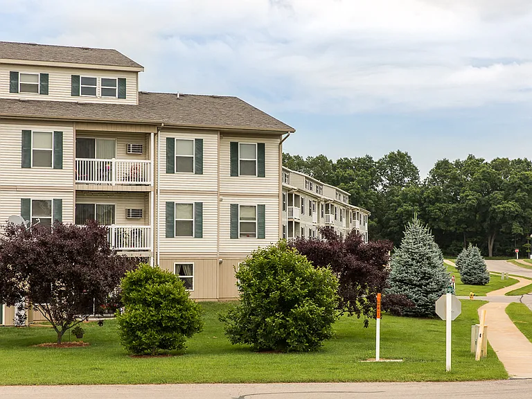 Coopers Landing Apartments — Photo 46