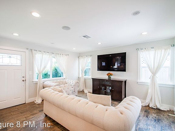 3rd image of 6053 Cleon Ave