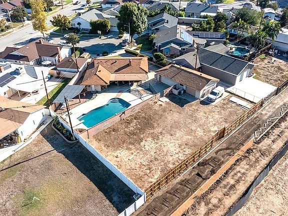 2nd image of 11011 Avonbury Ave