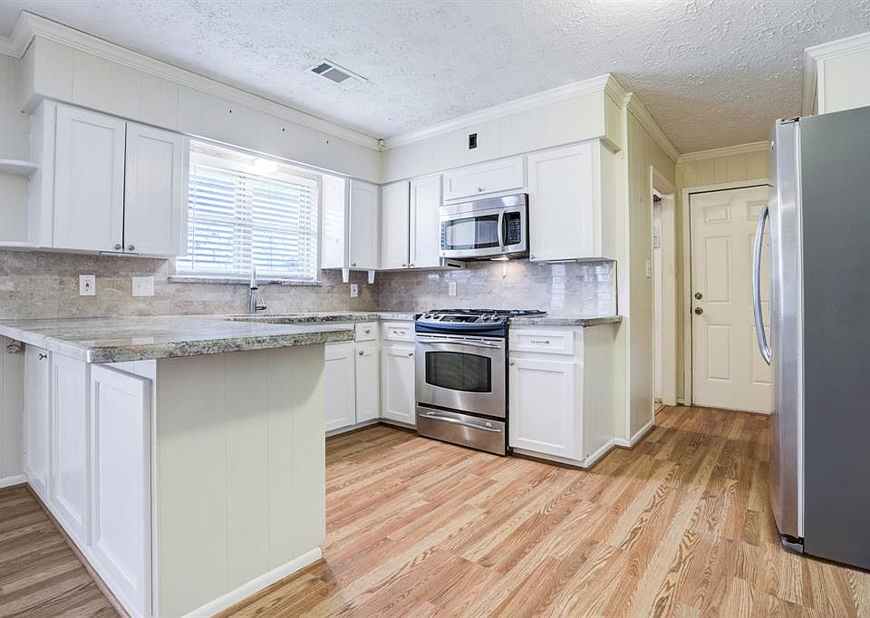 1st image of 1415 Avenue K