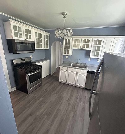 2nd image of 3420 Kinzie Ave