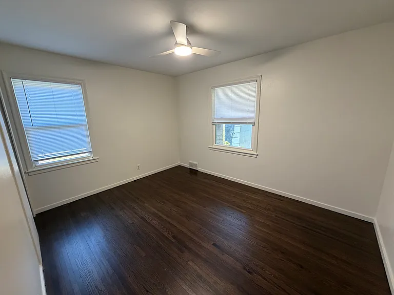1734 Ford Pkwy — Photo 6
