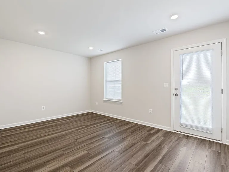 105 Milburn Dr — Photo 30