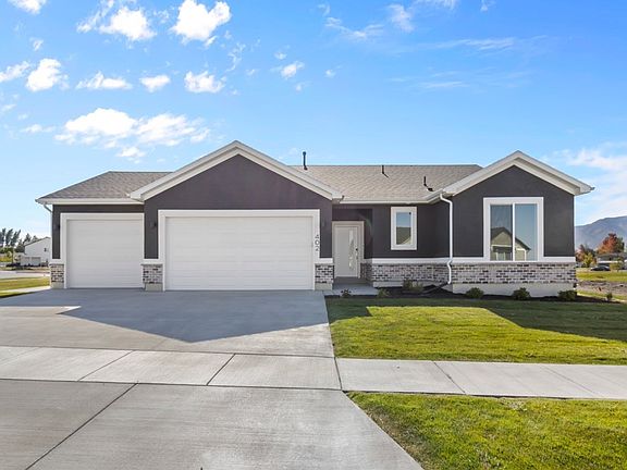 Finished home photos are representational images only. See sales agent for details.