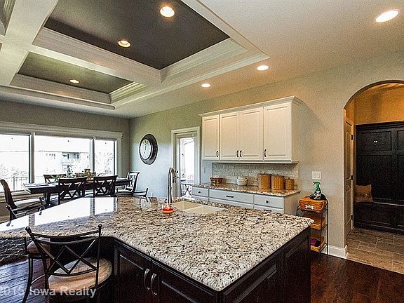 5th image of 1026 Eagle Creek Blvd SW