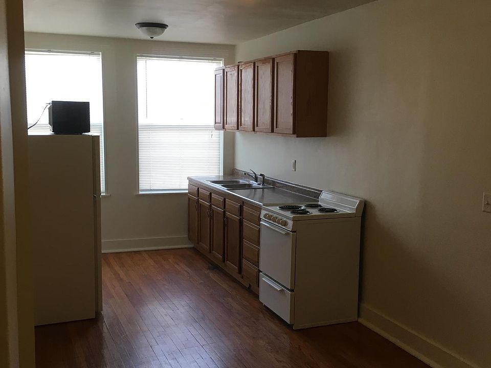 2nd image of 3104 Avenue Of The Cities APT 3