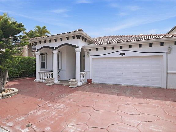 3rd image of 15062 SW 11th Street