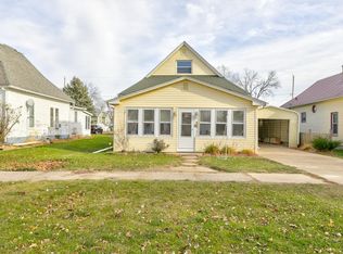 1820 5th St, Perry, IA 50220