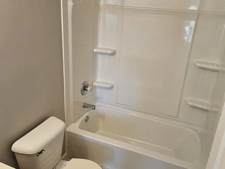 403 Ford Ct — Photo 29