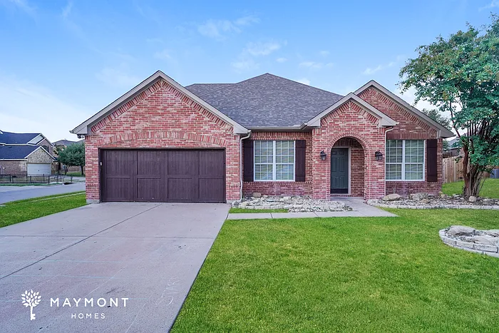 1658 Stetson Dr — Photo 1