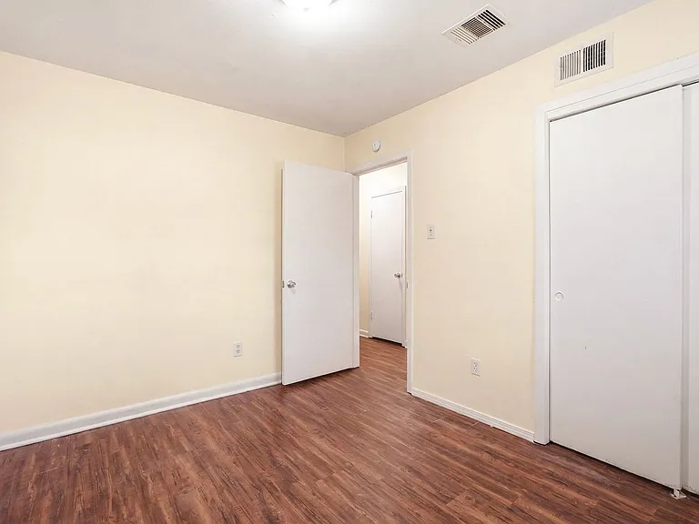 10227 Glenmawr Dr — Photo 12